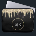 Gepersonaliseerde Glitter Sparkle Monogram Laptop Sleeve<br><div class="desc">Gepersonaliseerde gouden en zwarte faux glitter en sprankelende elegante monogrammed Initialen Hoesje. Dit hoesje kan worden aangepast om uw initiaal en voornaam op te nemen.</div>
