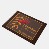 Gepersonaliseerde Golden Leaves Red Berries Herfst Deurmat (Schuin)