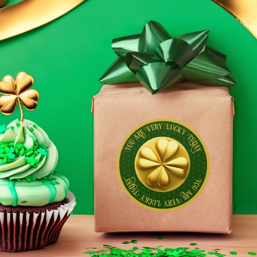 Gepersonaliseerde Golden Shamrock St. Patrick's Da Ronde Sticker