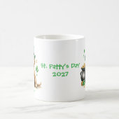 Gepersonaliseerde Goldendoodle St. Patty's Day Mok (Center)