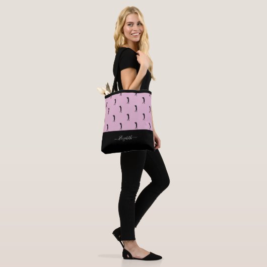Gepersonaliseerde Golfer Modern Silhouette Pink Bl Tote Bag (Op model)