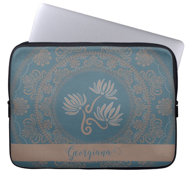 Gepersonaliseerde Gouden Blauwgroen Rococo Lotus D Laptop Sleeve (Voorkant)