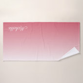 Gepersonaliseerde gradiënt ombre zalm roze badhanddoek (Badhanddoek)