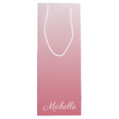 Gepersonaliseerde gradiënt ombre zalm roze wijn cadeautas (Achterkant)