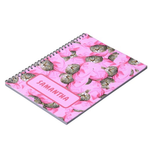 Gepersonaliseerde grappige roze kat notitieboek (Linkerzijde)