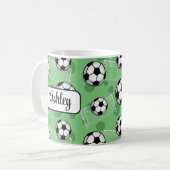 Gepersonaliseerde Green Soccer Mok (Voorkant links)