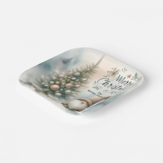 Gepersonaliseerde grillige kerstboom en -gnoom papieren bordje (Gebogen)