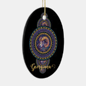 Gepersonaliseerde grillige Ram Siermandala Keramisch Ornament (Rechts)