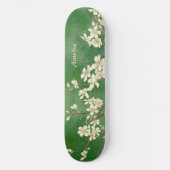 Gepersonaliseerde groene lente witte bloemen skate persoonlijk skateboard (Voorkant)