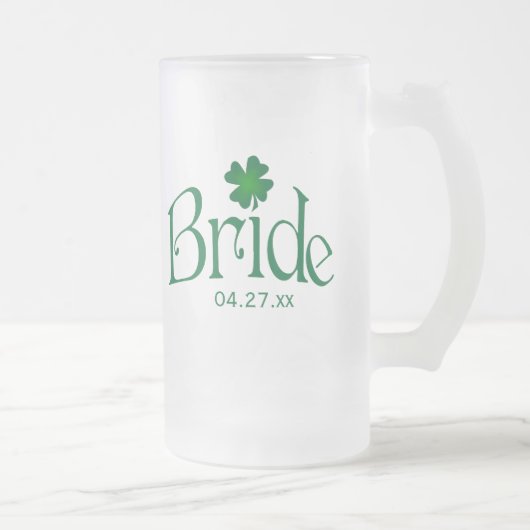 Gepersonaliseerde groene Shamrock Bride Beer Stein Matglas Bierpul (Rechts)