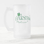 Gepersonaliseerde groene Shamrock Bridesmaid Beer  Matglas Bierpul (Links)