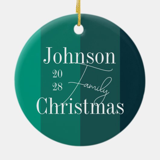 Gepersonaliseerde groene strepen familienaam Kerst Keramisch Ornament (Achterkant)
