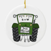 Gepersonaliseerde groene tractor land bruiloft cad keramisch ornament (Achterkant)