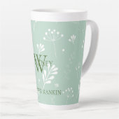 Gepersonaliseerde groene w / witte bloemen latte mok (Rechterhoek)