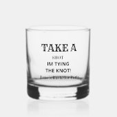 Gepersonaliseerde Grooms Bachelor Party Bruiloft Whisky Glas (Voorkant)