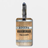 Gepersonaliseerde Groomsman Bourbon Barrel Bagagelabel (Achterkant verticaal)