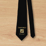 gepersonaliseerde groomsman Gold script zwarte Str Stropdas<br><div class="desc">gepersonaliseerde groomsman goud zwarte typografie bruiloft Stropdas,  aangepast</div>