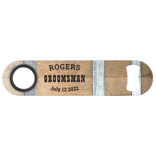 Gepersonaliseerde Groomsman Whiskey Barrel Speed Flessenopener (Voorkant (Horizontaal))