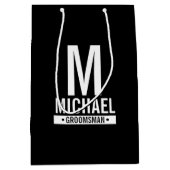 Gepersonaliseerde Groomsman's Monogram en Name Med Medium Cadeauzakje (Voorkant)