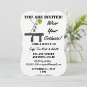 Gepersonaliseerde halloween Party Karate Costume Kaart (Staand voorkant)