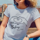 Gepersonaliseerde handen vormen hart vriendschap s t-shirt