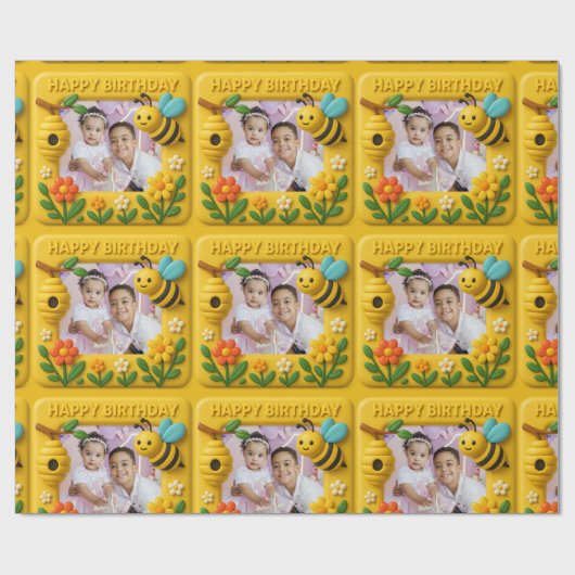 Gepersonaliseerde Happy Birthday Schattigee bijen Cadeaupapier (Vlak)