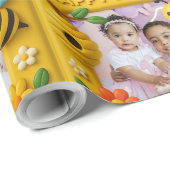Gepersonaliseerde Happy Birthday Schattigee bijen Cadeaupapier (Rol Hoek)