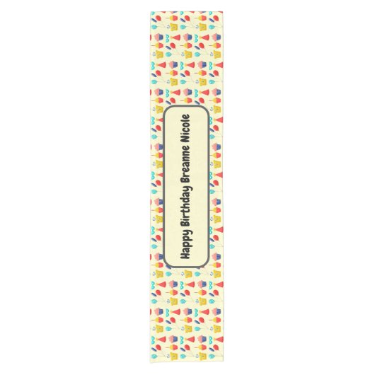 Gepersonaliseerde Happy Birthday Table Runner Korte Tafelloper (Voorkant)