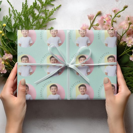 Gepersonaliseerde Happy Easter Green Cadeaupapier