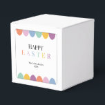 Gepersonaliseerde Happy Easter Kleurrijk Eenvoudig Bedankdoosjes<br><div class="desc">Gepersonaliseerde Happy Easter Kleurrijke Eenvoudige Moderne Favorieten Boxen beschikt over een witte achtergrond met een speels en kleurrijk ontwerp. De voorkant toont een moderne "PASEN" -tekst in elegante, levendige kleuren, samen met geïllustreerde paaseieren. Een dunne ronde hoeklijn lijsten het ontwerp, het toevoegen van een zacht en stijlvol tintje. Perfect voor...</div>