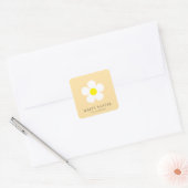 Gepersonaliseerde Happy Easter Yellow Daisy Vierkante Sticker (Envelop)