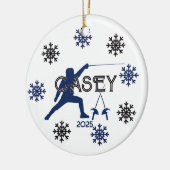 Gepersonaliseerde hekwerk silhouet en sneeuwvlok keramisch ornament (Links)