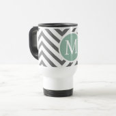 "Gepersonaliseerde houtskool Mint Chevron Travel M Reisbeker (Voorkant links)