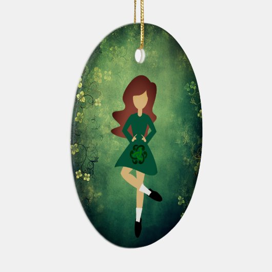 Gepersonaliseerde Ierse Dans Bruin Haar Kerstmis Keramisch Ornament (Rechts)