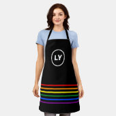 Gepersonaliseerde Initialen LGBTQ Rainbow | Zwart Schort (Gedragen)