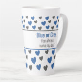 Gepersonaliseerde Inspirerend Blauwe en Grijze Har Latte Mok (Rechterhoek)