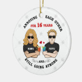 Gepersonaliseerde jonge paar Ornament, irritant el Keramisch Ornament (Links)