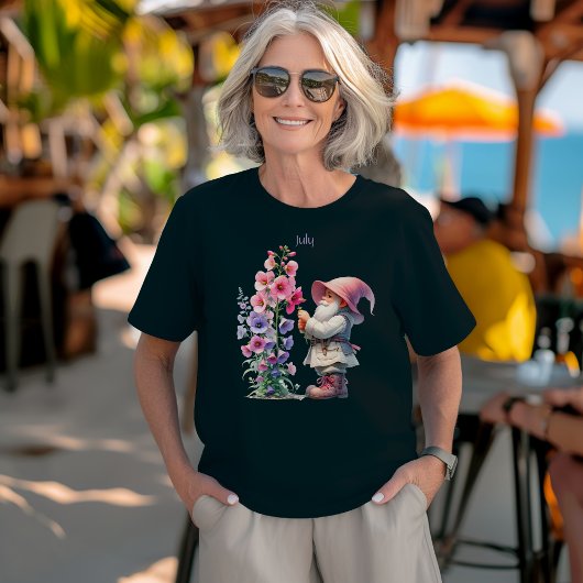 Gepersonaliseerde juli Geboortemaand Tuin Gnoom T-shirt