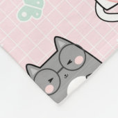 Gepersonaliseerde katten Whimsical Grey Pink Fleece Deken (Hoek)