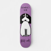 Gepersonaliseerde "Keep Out" Dog Room Sign Persoonlijk Skateboard (Voorkant)