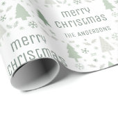 Gepersonaliseerde Kerst Familienaam Sage Green Cadeaupapier (Rol Hoek)