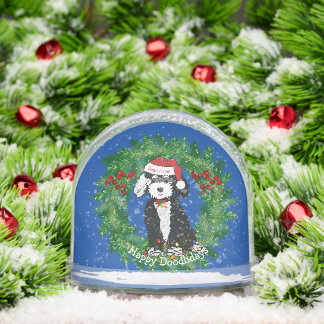Gepersonaliseerde Kerstkrans Naughty Bernedoodle Sneeuwbol
