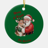 Gepersonaliseerde Kerstman & Rendier Knuffel Kerst Keramisch Ornament (Voorkant)
