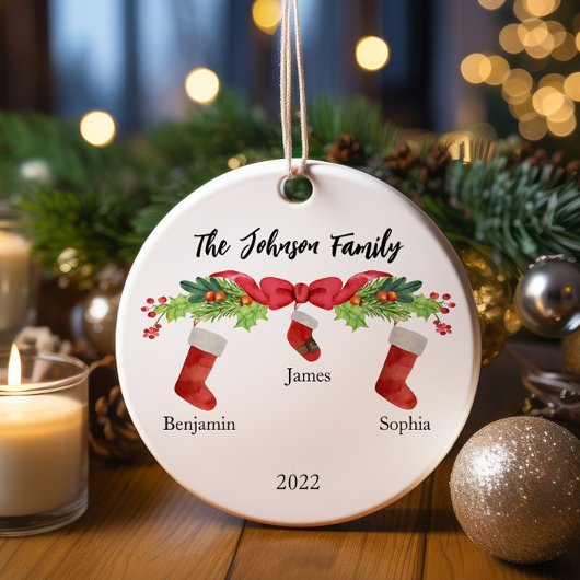 Gepersonaliseerde Kerstmis Familie van 3 Met Namen Keramisch Ornament