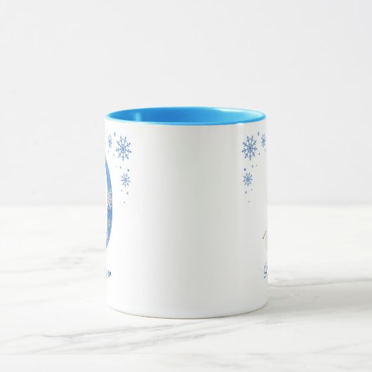 Gepersonaliseerde Kerstmis Sneeuwvlok Monogram D Mok (Midden)