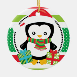 Gepersonaliseerde kerstpinguïns met cadeauvakantie keramisch ornament