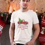 Gepersonaliseerde kerstvakantie met   t-shirt<br><div class="desc">Familie Kerst Waterverf  Rode Vrachtwagen met Kerstboom Gepersonaliseerde T-Shirt - Rood Script</div>