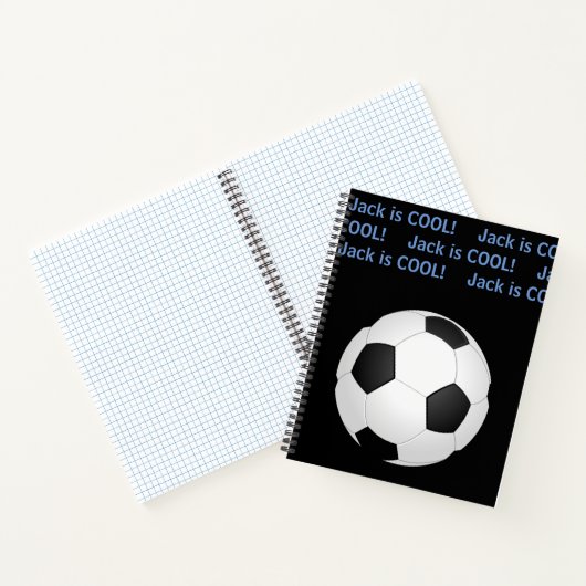 Gepersonaliseerde kindernaam "is Cool" Voetbal II Notitieboek (Binnen)