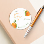 Gepersonaliseerde kleine cutie Baby shower Ronde Sticker