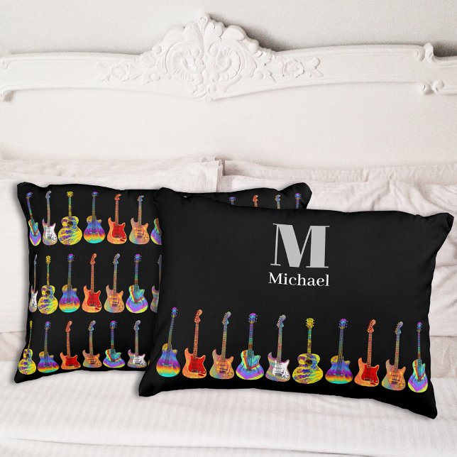 Gepersonaliseerde kleurrijke gitaren op zwart accent kussen (Colorful guitar pattern on black personalized pillow for music lovers guitarists and musicians )
